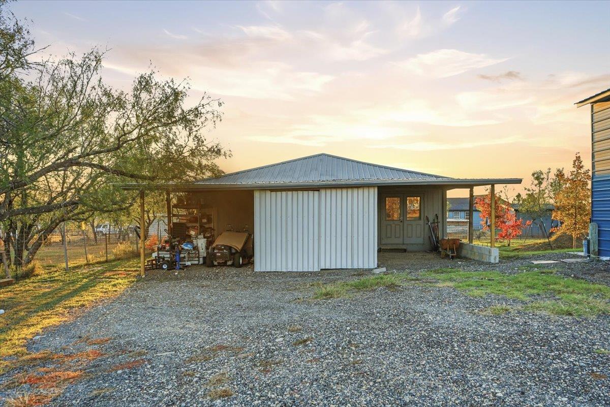 675 Highland Ranch Way, Dale, TX 78616