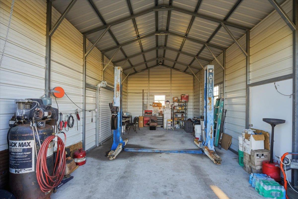 675 Highland Ranch Way, Dale, TX 78616