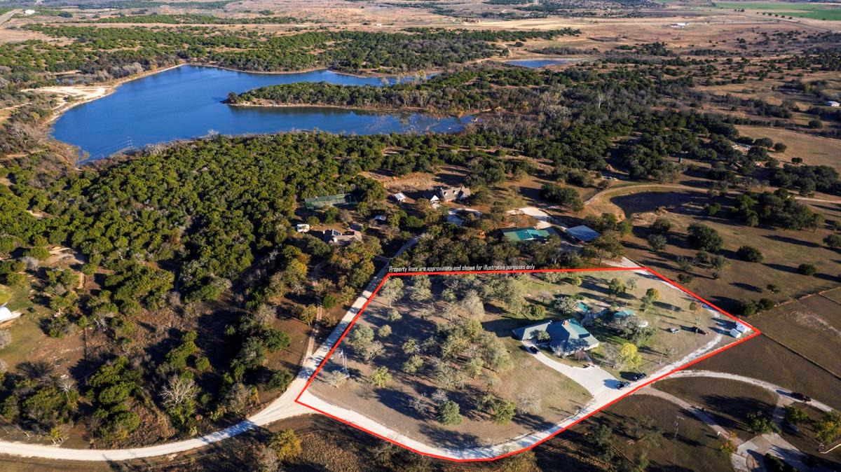 664 County Road 300, Hamilton, TX 76531