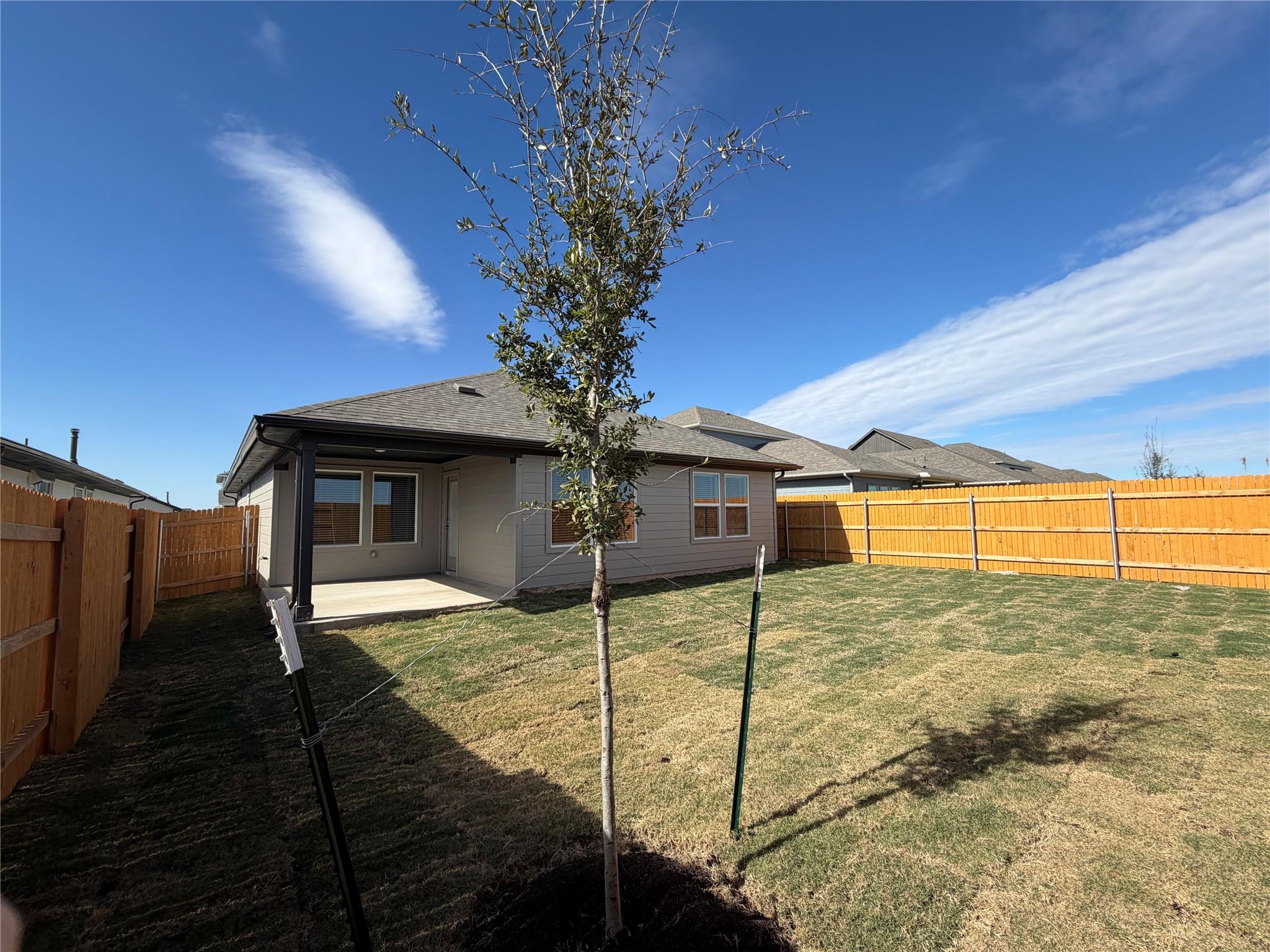 119 Holmby Dr, Hutto, TX 78634