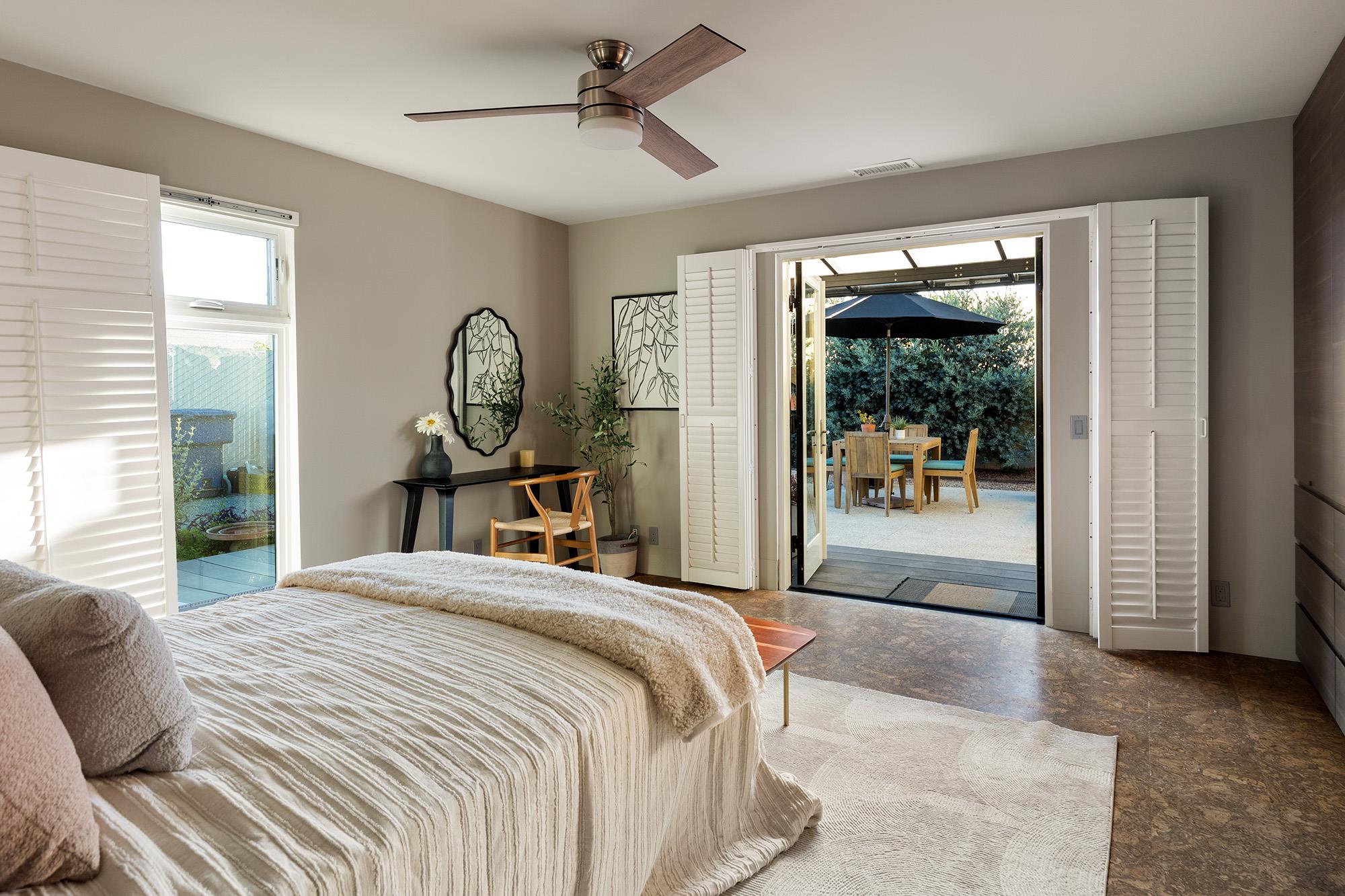 161 N Garden St, Out of State, CA 93001