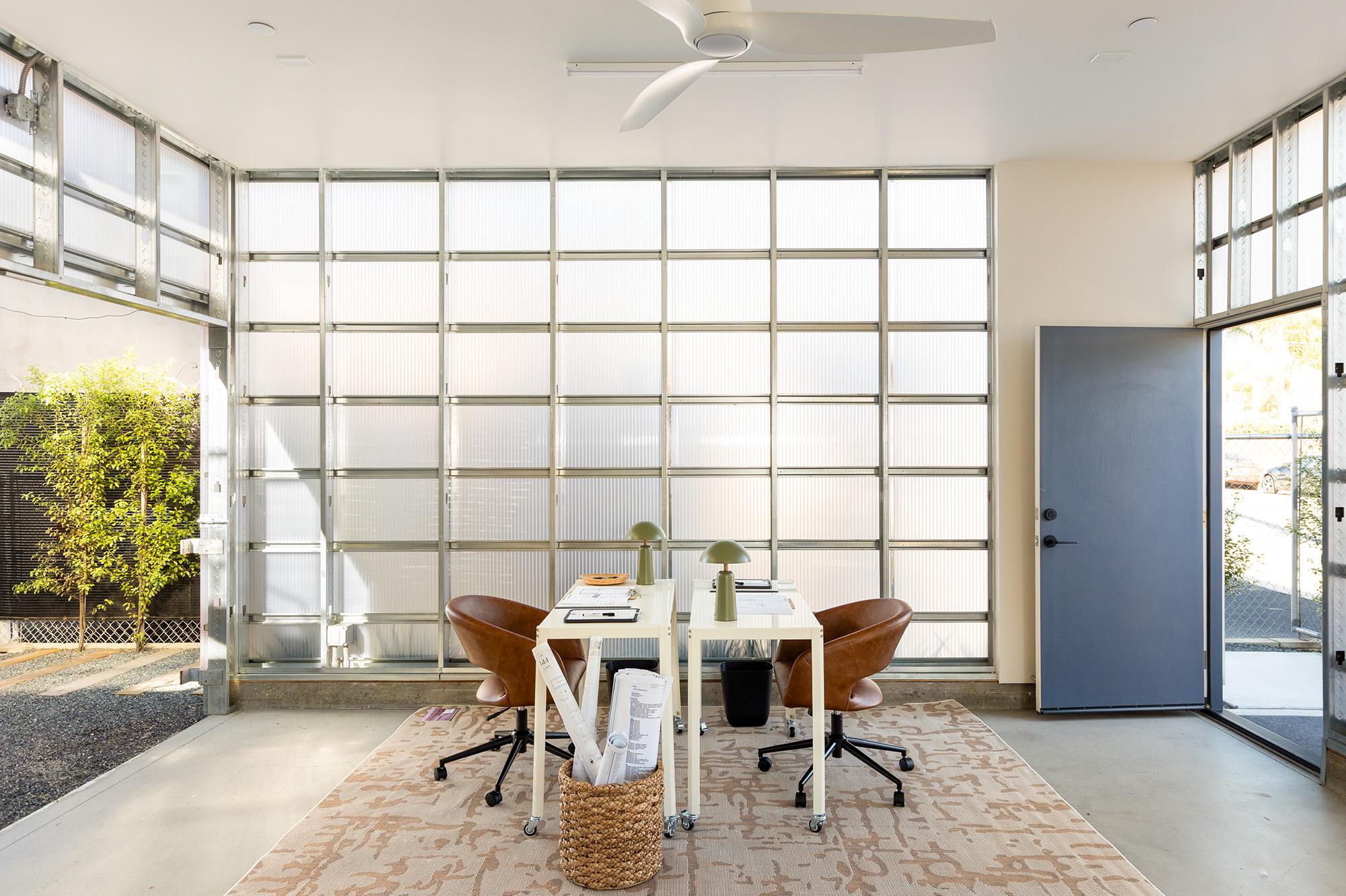 161 N Garden St, Out of State, CA 93001