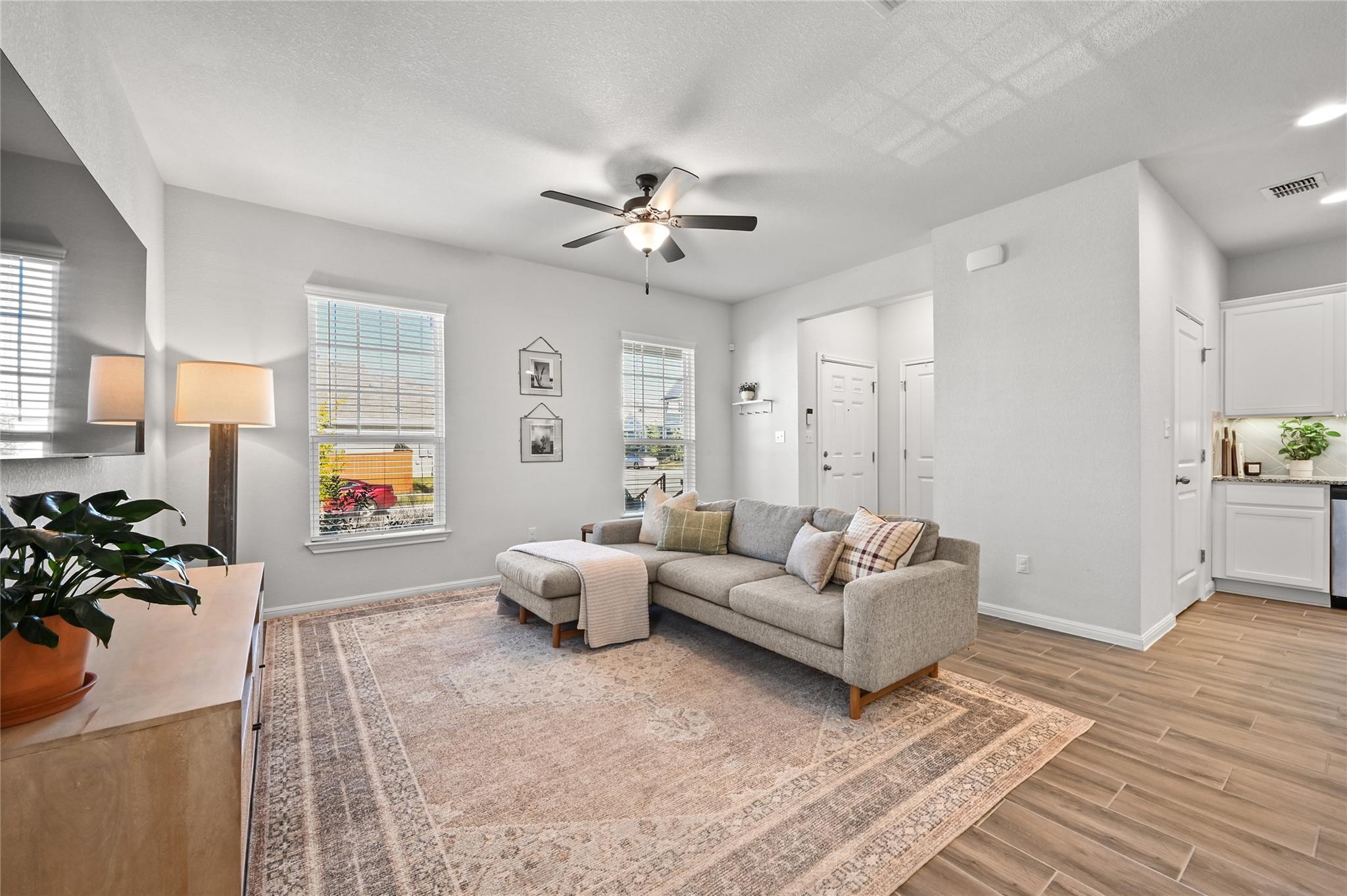 209 Duck Creek Trl, San Marcos, TX 78666