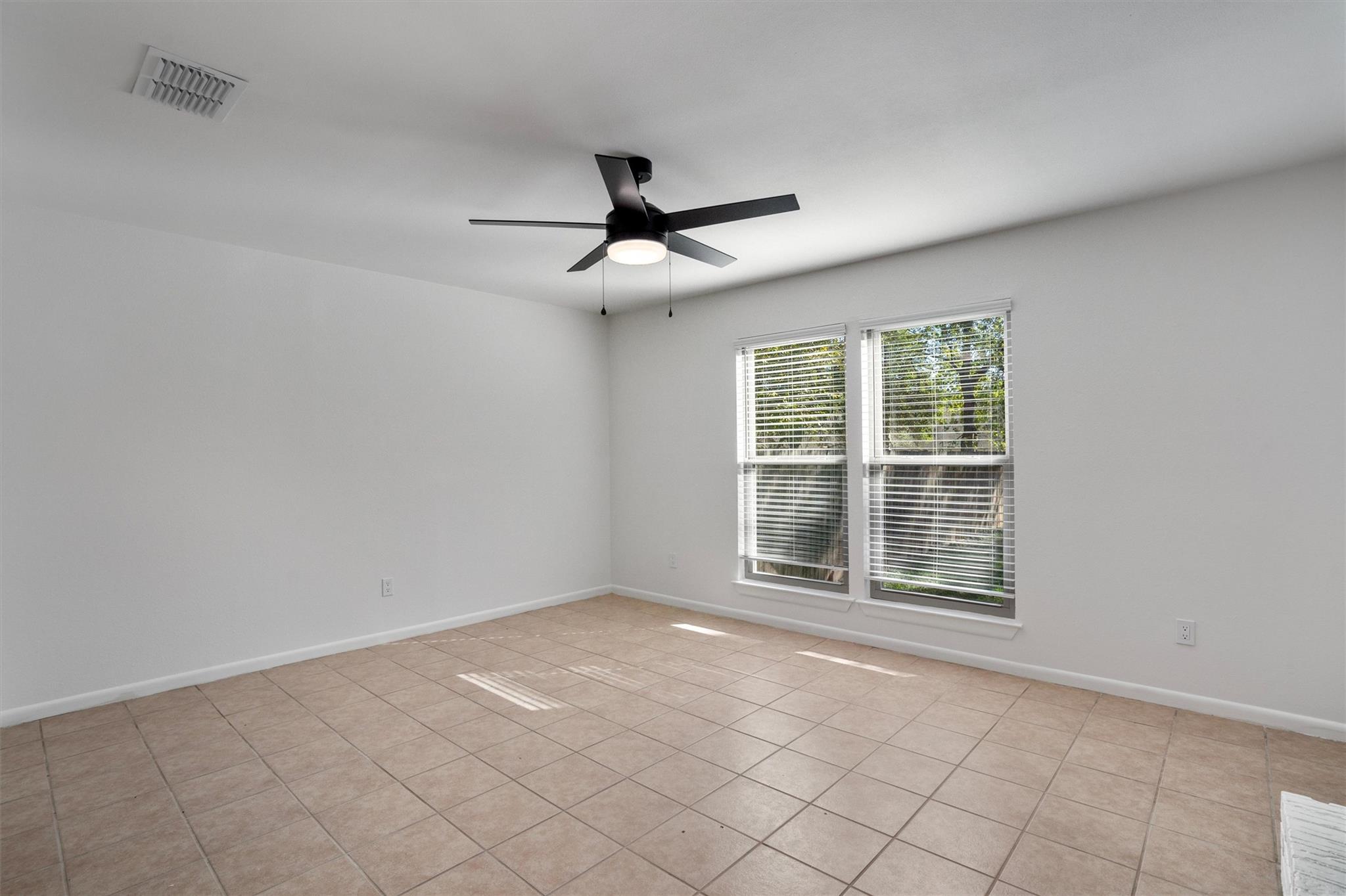 6909 Woodhue Dr # B, Austin, TX 78745