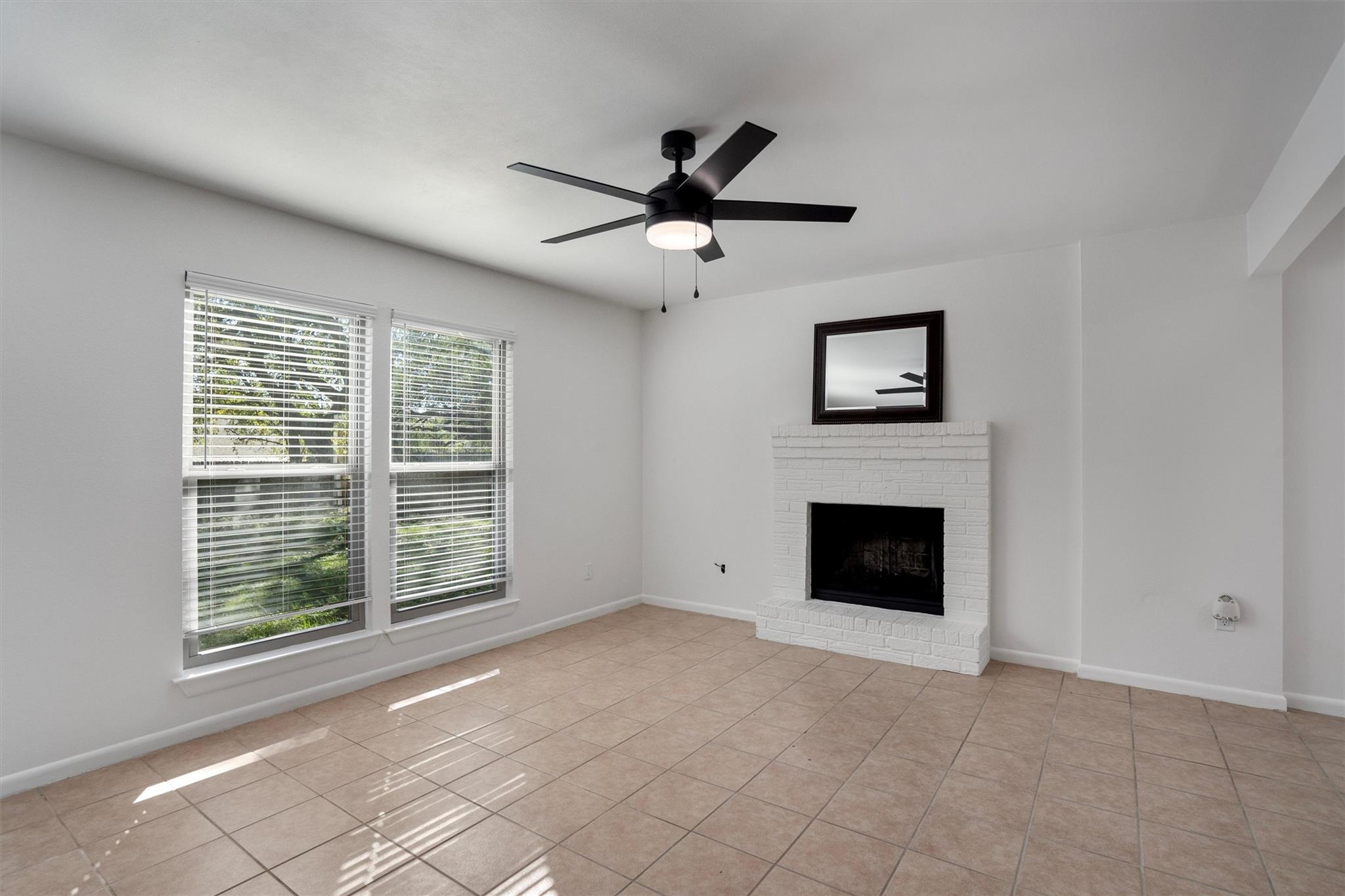 6909 Woodhue Dr # B, Austin, TX 78745