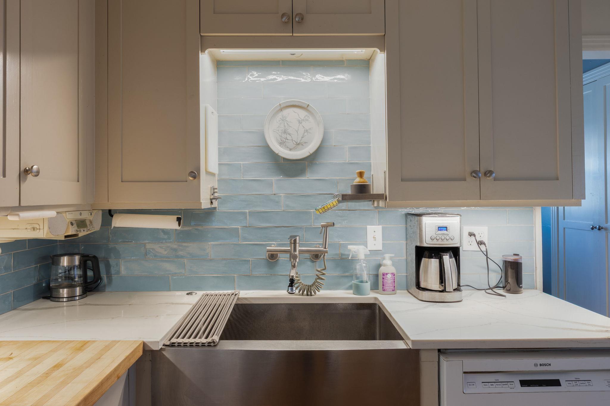 2102 Travis Heights Blvd, Austin, TX 78704