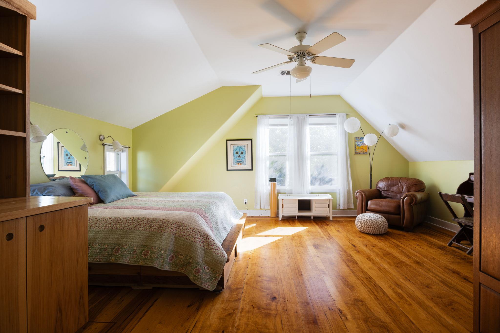 2102 Travis Heights Blvd, Austin, TX 78704