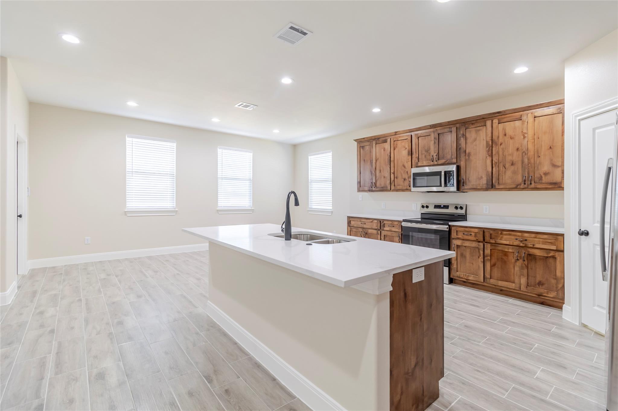 303 Bobs Trl # F, Bastrop, TX 78602