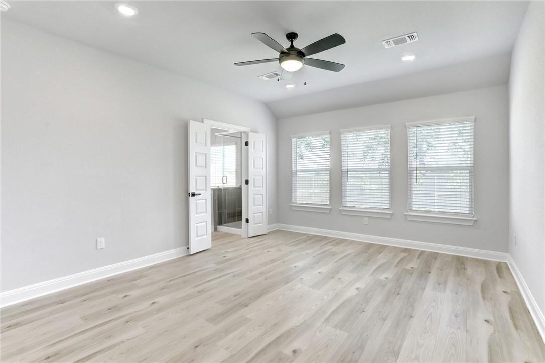 115 Red Oak Pl, Bastrop, TX 78602