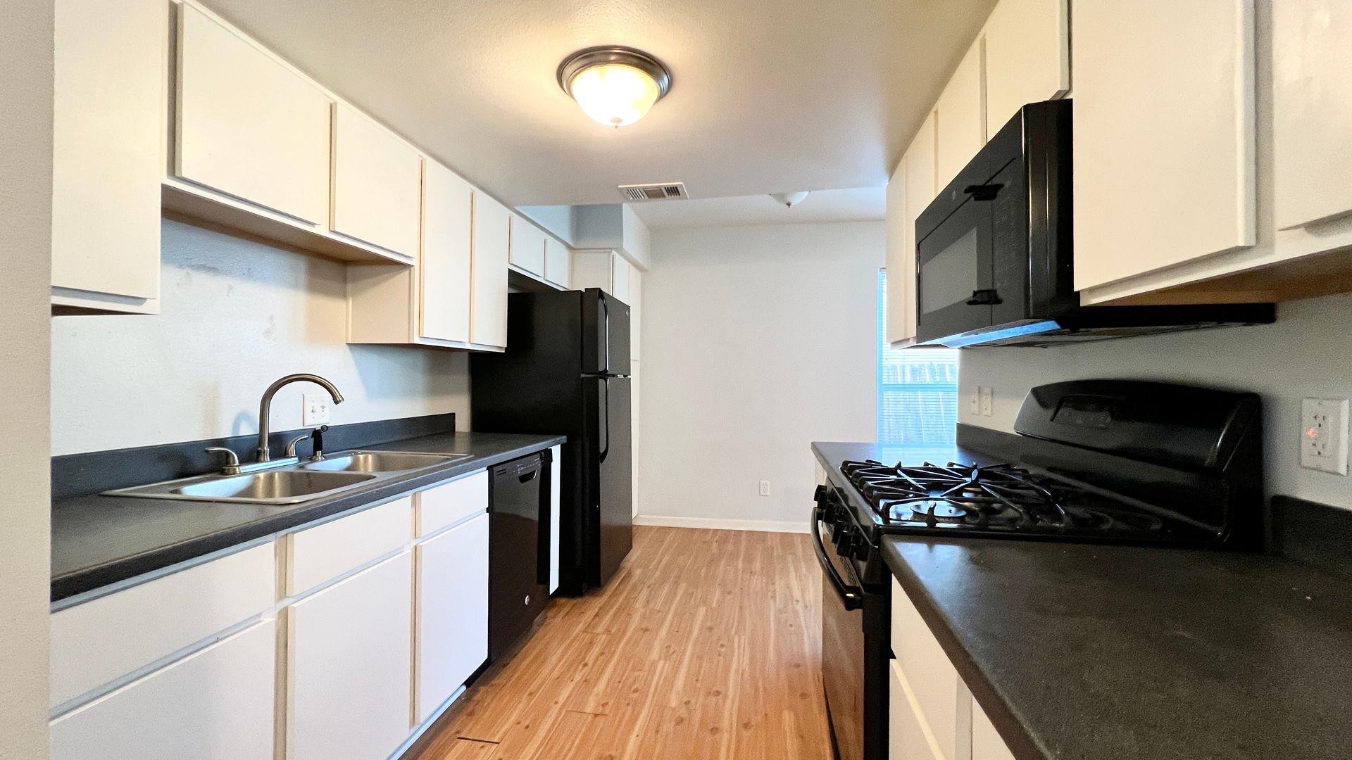 2301 Ohlen Rd # 101, Austin, TX 78757