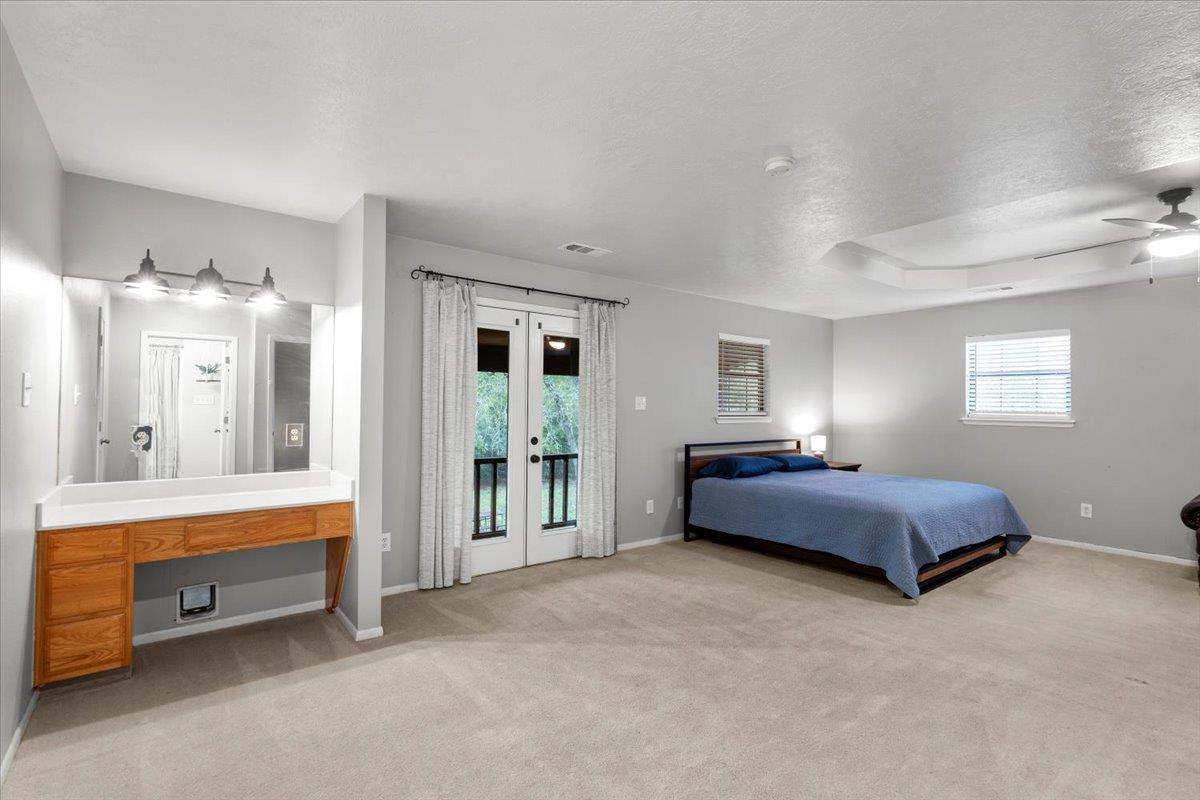 1308 Sherrill Ln, Lexington, TX 78947