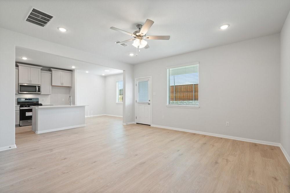 668 Backstays Loop, Kyle, TX 78640