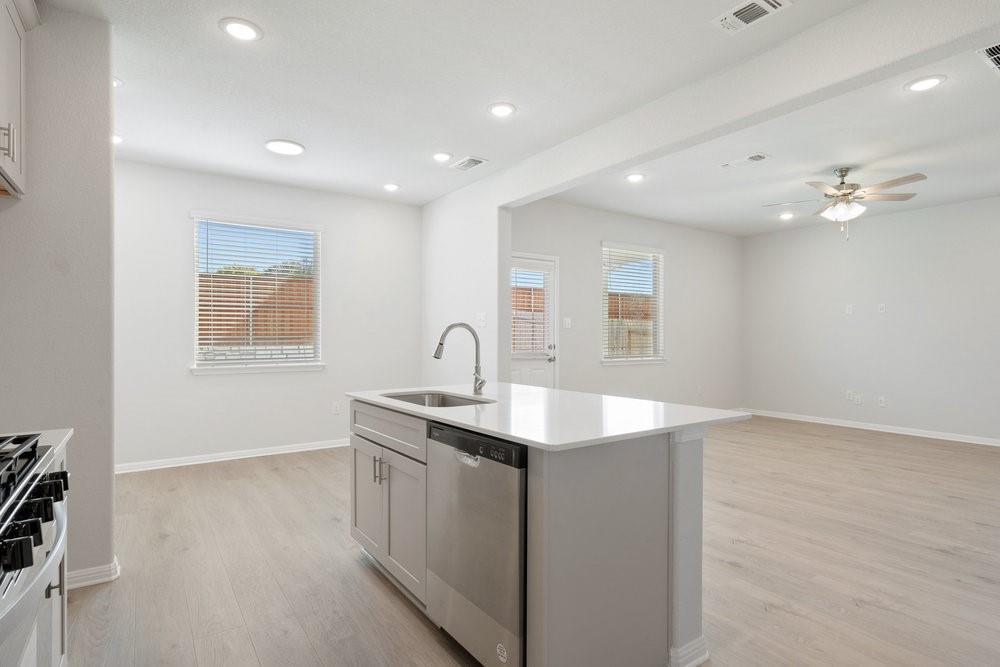 668 Backstays Loop, Kyle, TX 78640