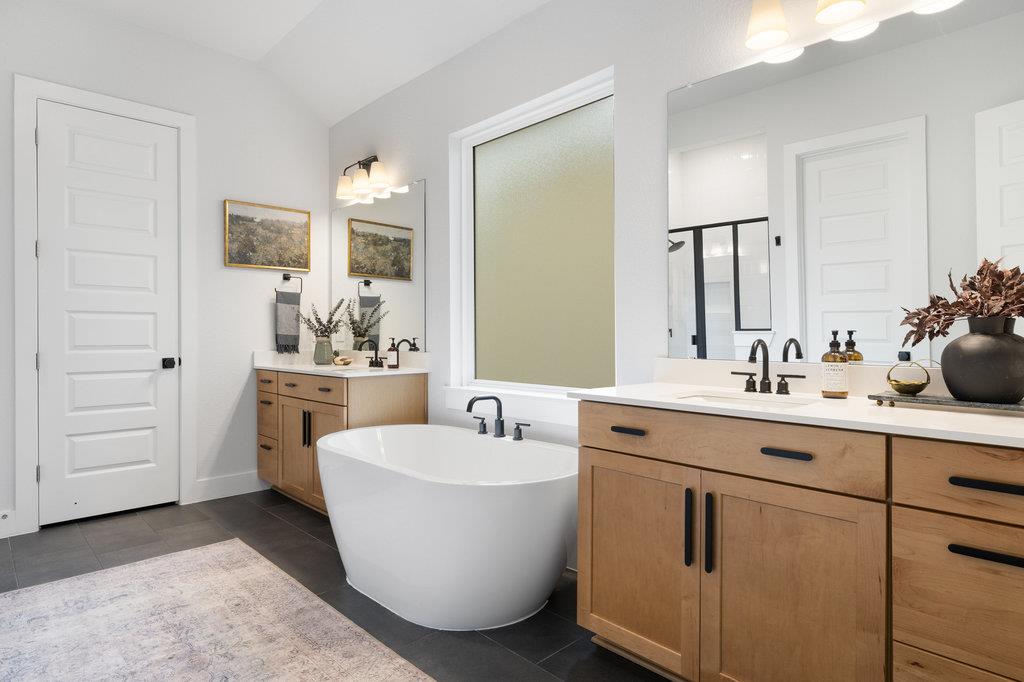 7617 Alouette Dr, Austin, TX 78738