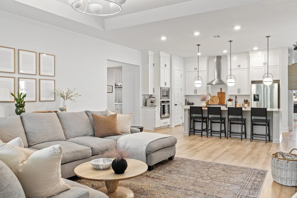 7617 Alouette Dr, Austin, TX 78738