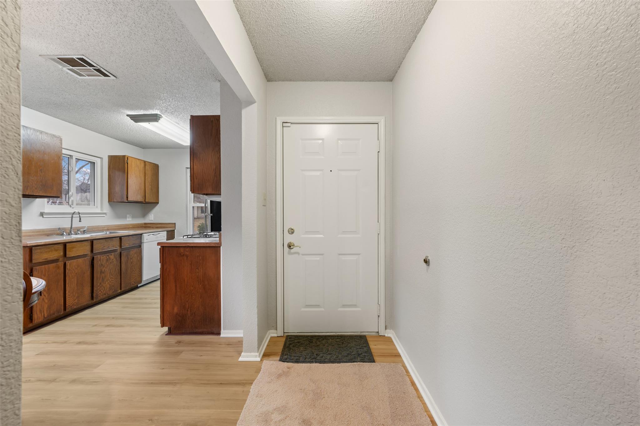 1100 Fairlawn Cv, Round Rock, TX 78664