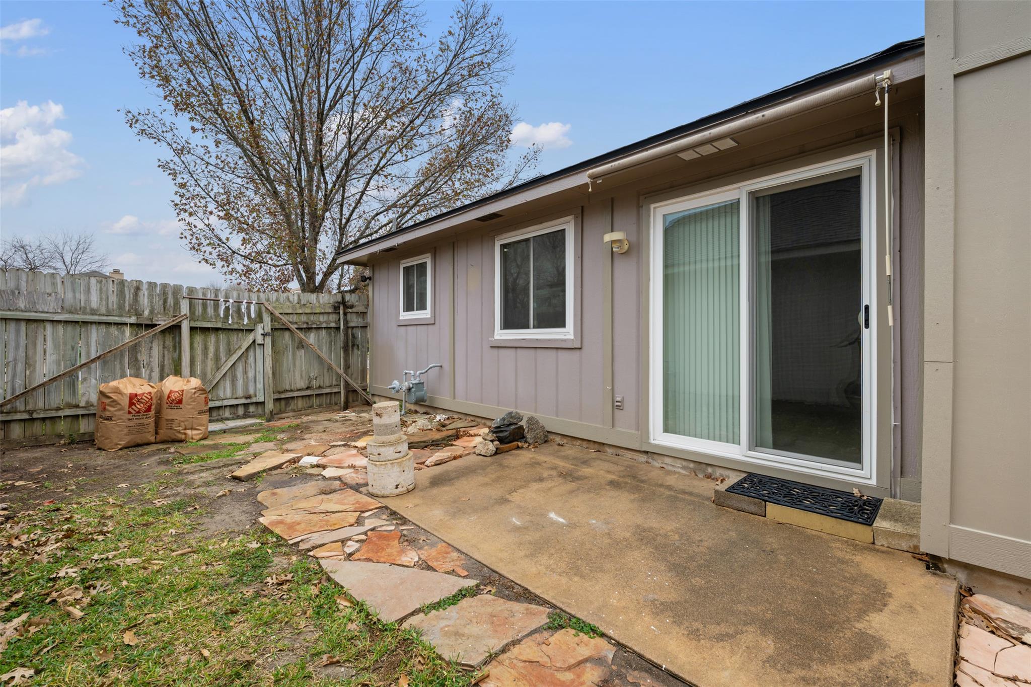 1100 Fairlawn Cv, Round Rock, TX 78664
