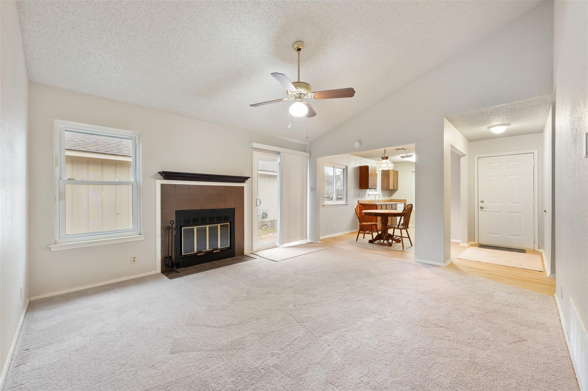 1100 Fairlawn Cv, Round Rock, TX 78664