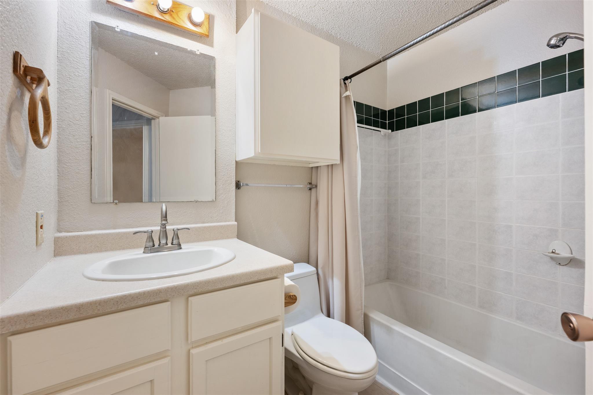 1100 Fairlawn Cv, Round Rock, TX 78664