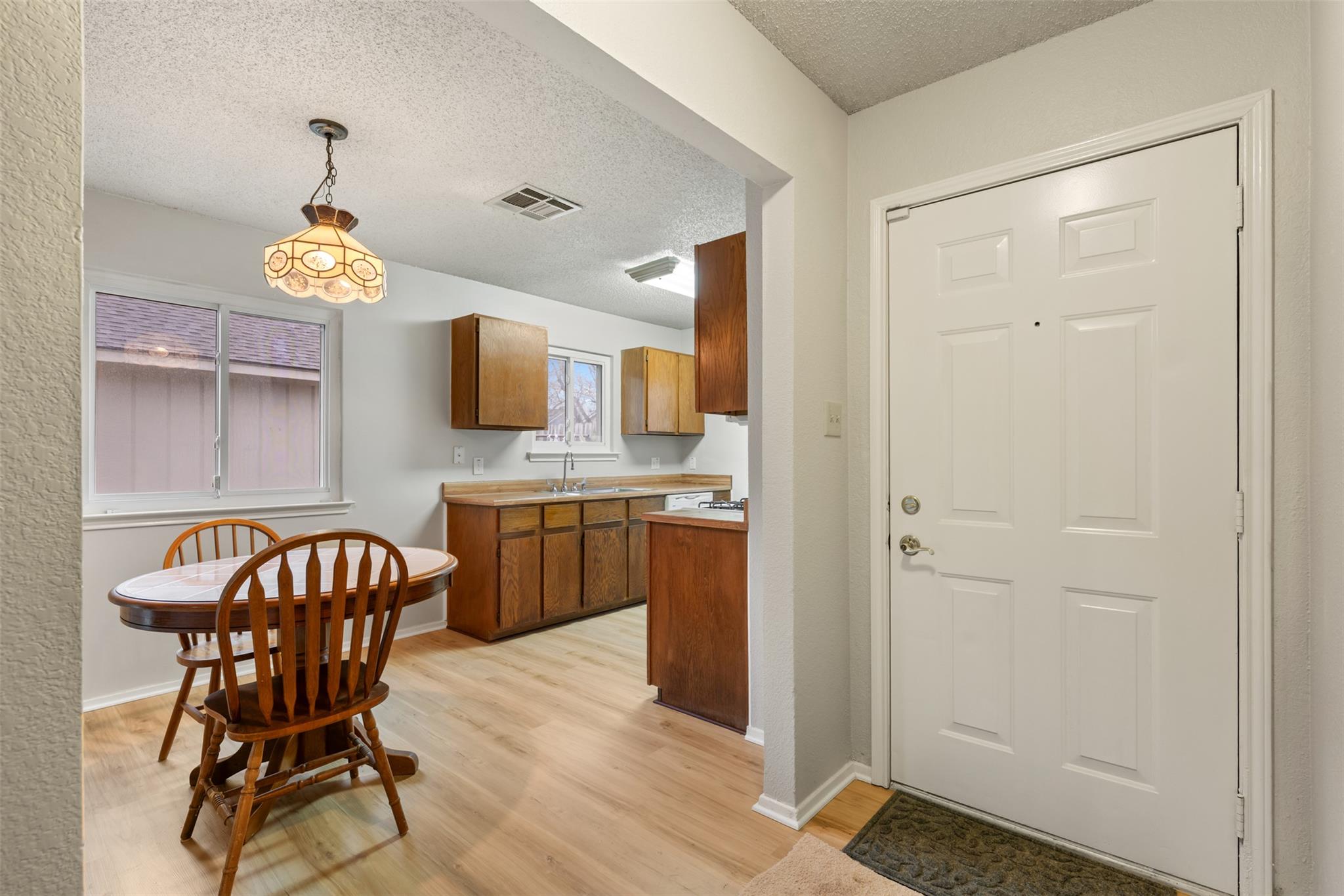 1100 Fairlawn Cv, Round Rock, TX 78664