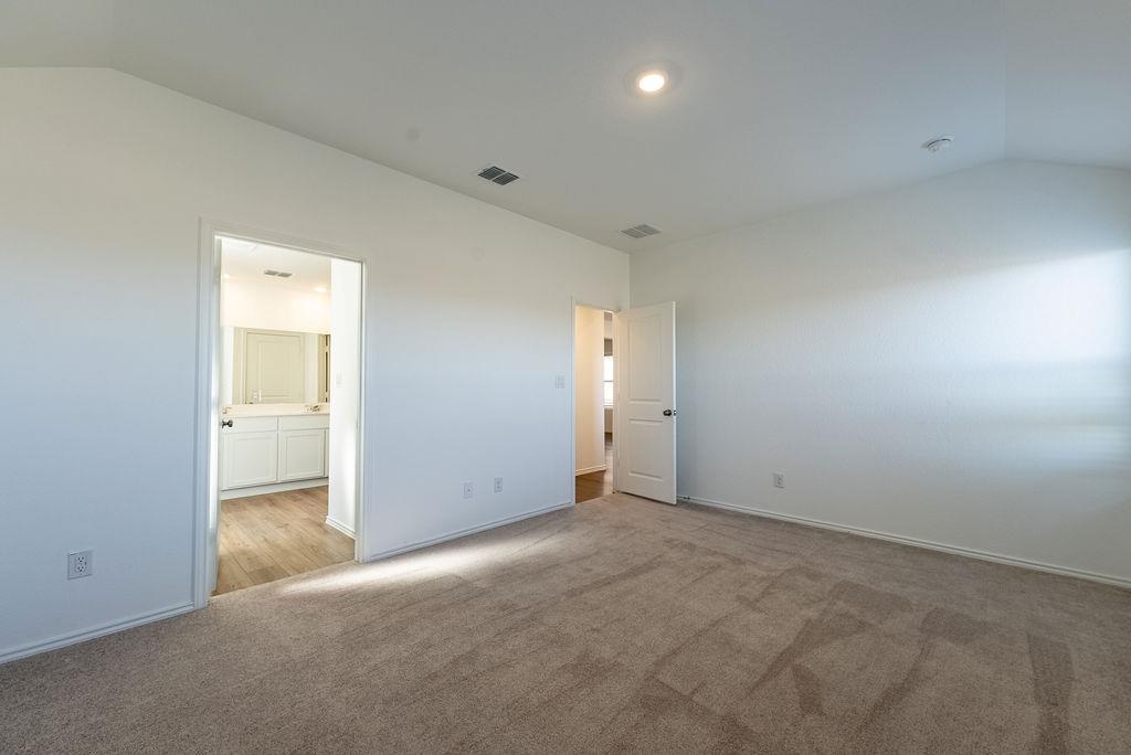 319 Alamito Ave, Kyle, TX 78640