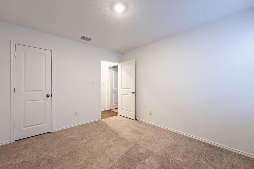 319 Alamito Ave, Kyle, TX 78640