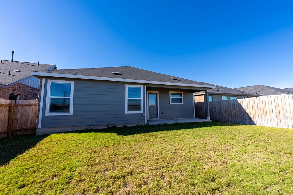 319 Alamito Ave, Kyle, TX 78640