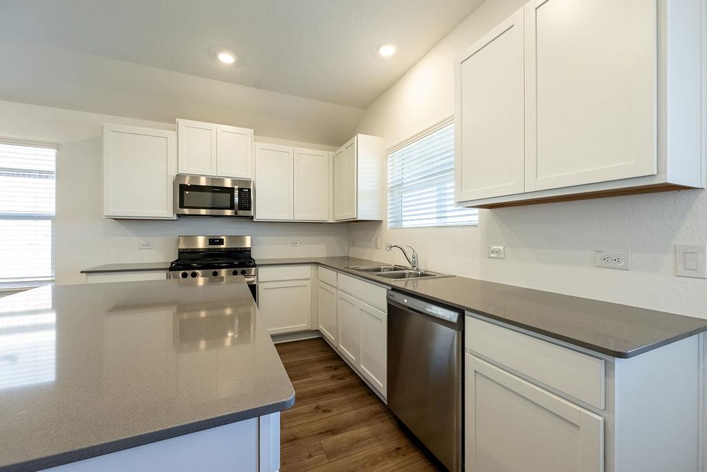 319 Alamito Ave, Kyle, TX 78640