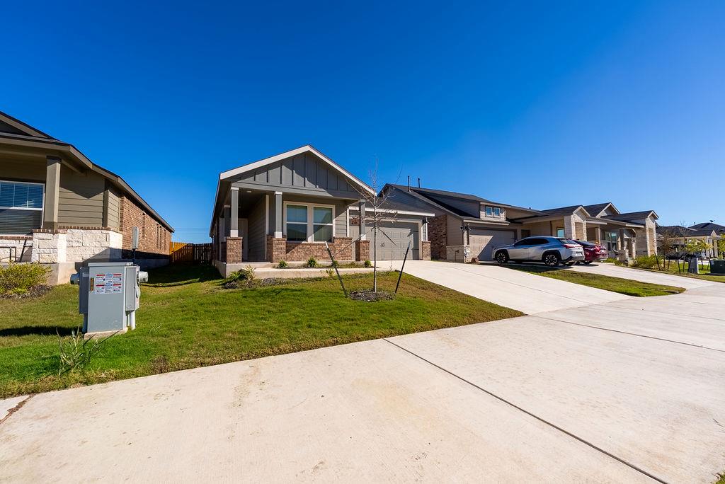 319 Alamito Ave, Kyle, TX 78640