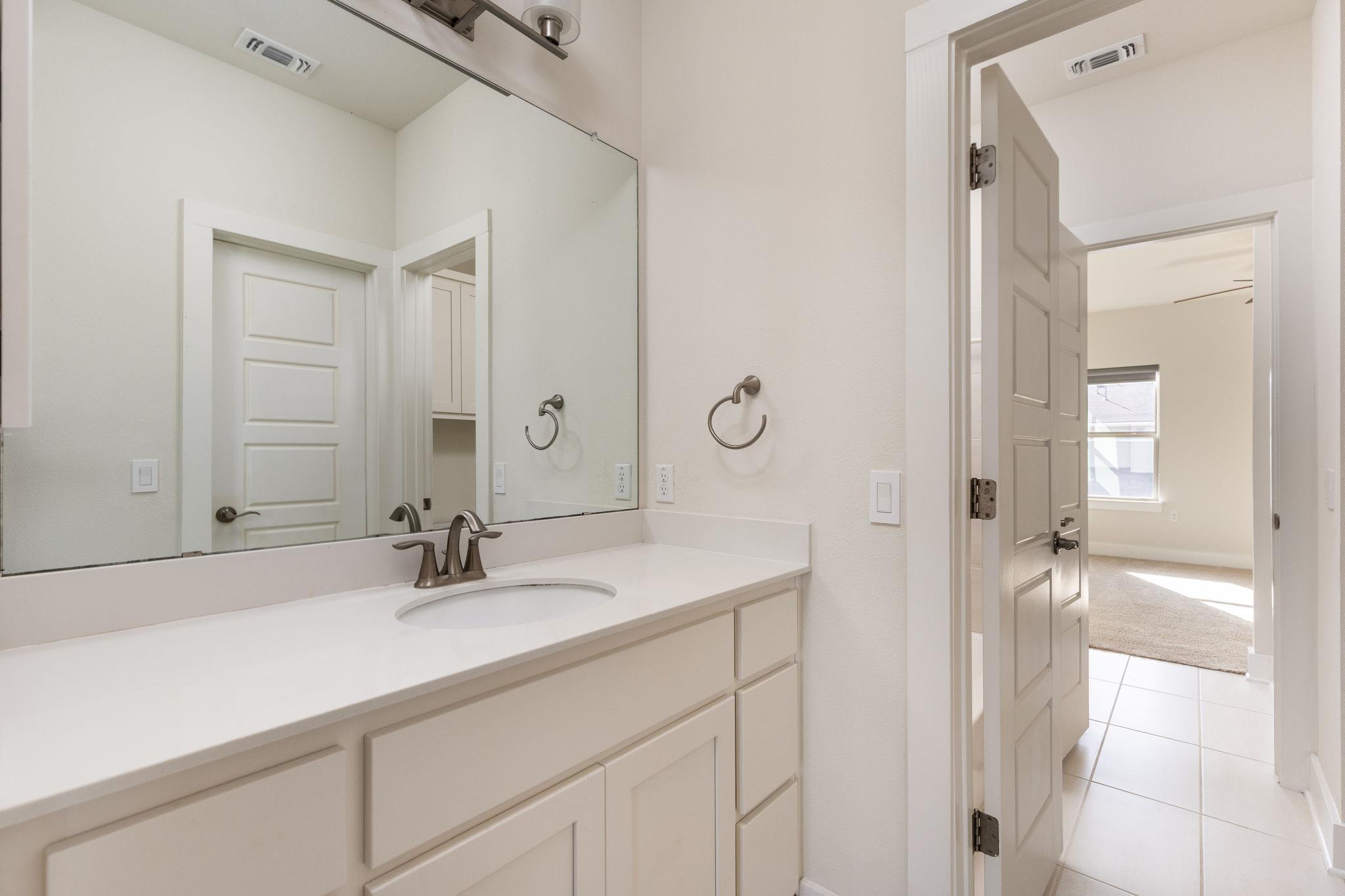 2401 McBee St, Austin, TX 78723