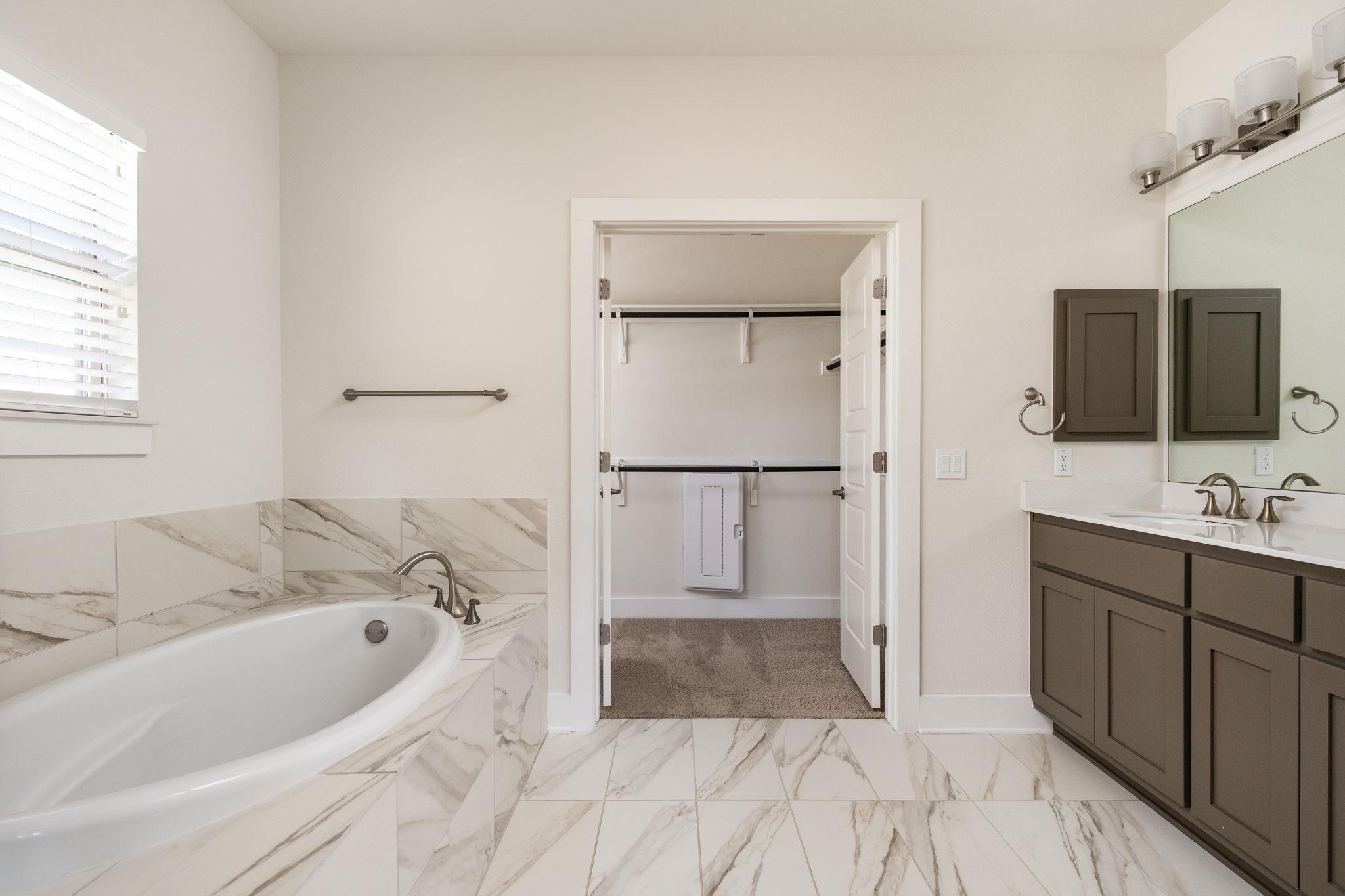 2401 McBee St, Austin, TX 78723