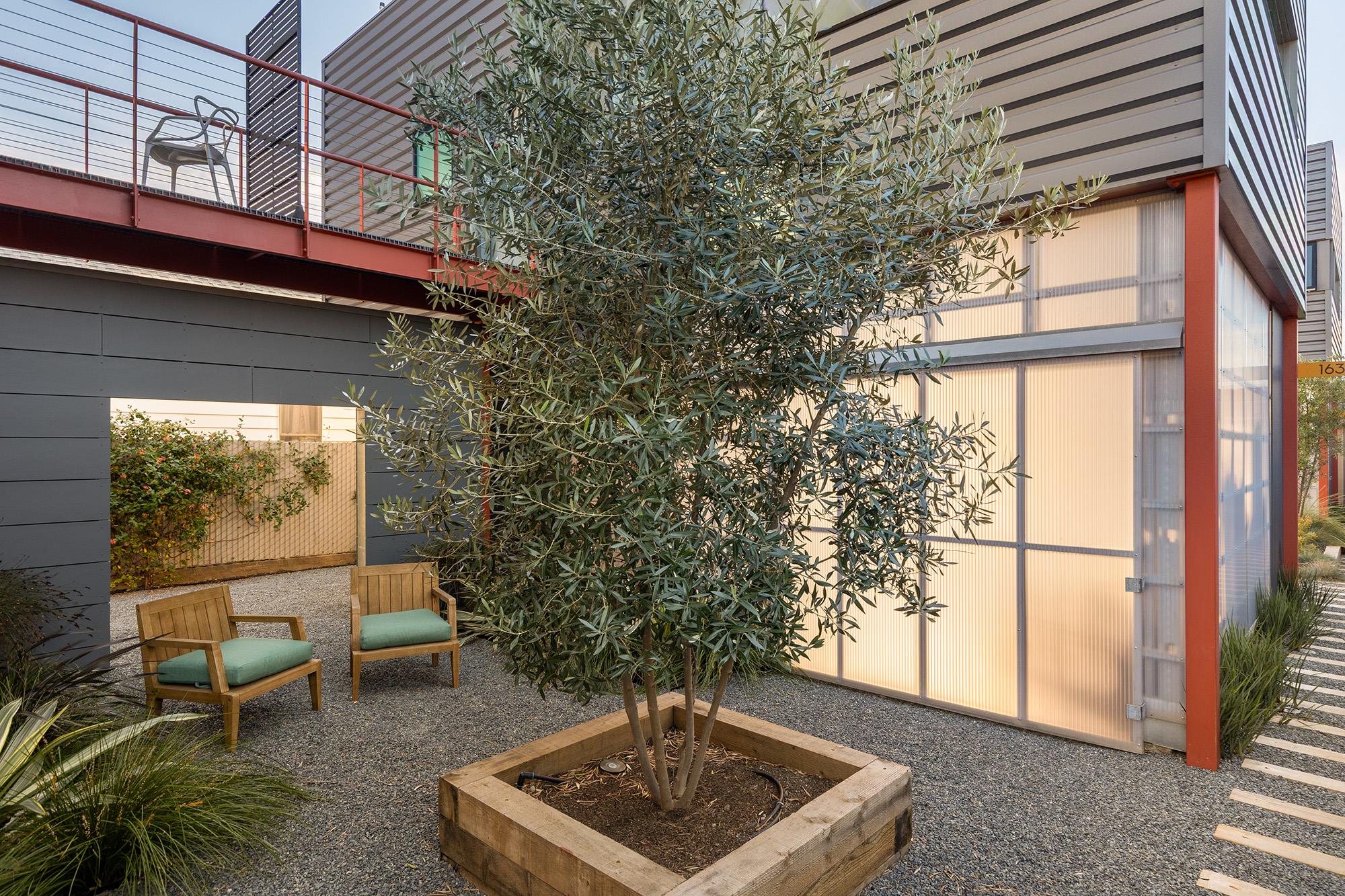 161 N Garden, Out of State, CA 93001