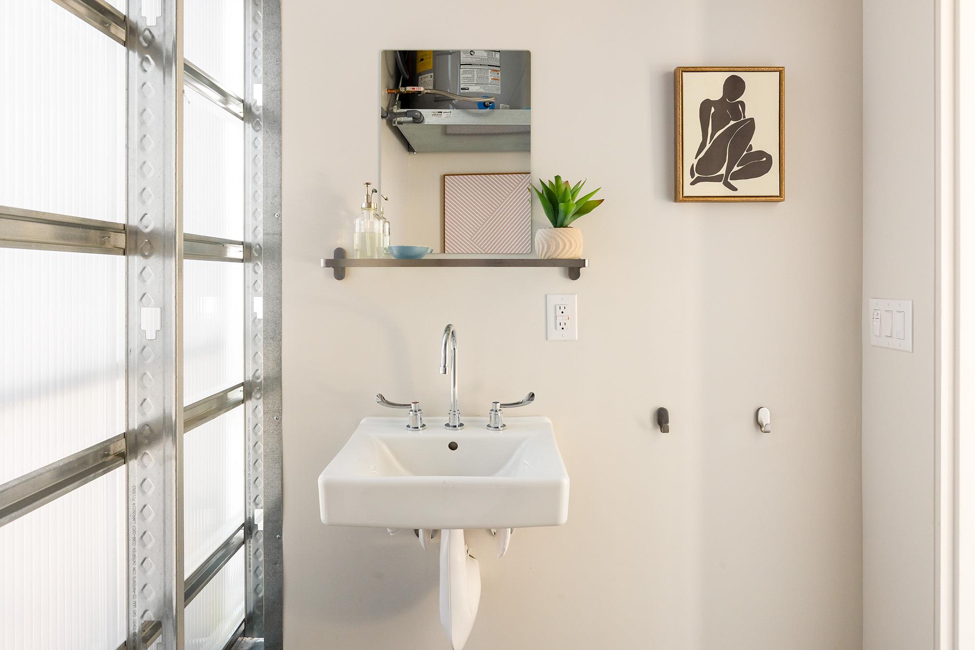 161 N Garden, Out of State, CA 93001