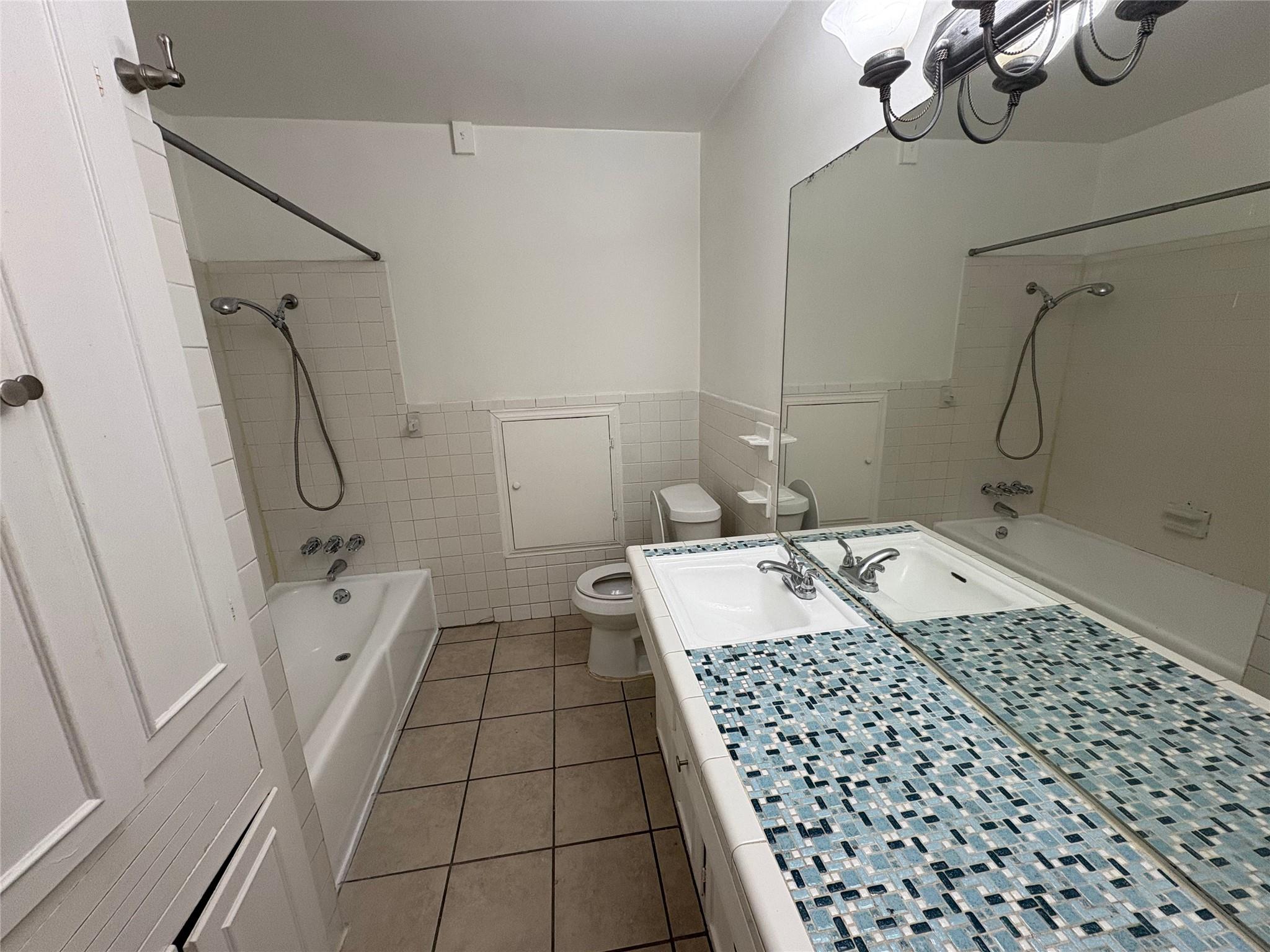 7914 Mullen Dr # 105, Austin, TX 78757