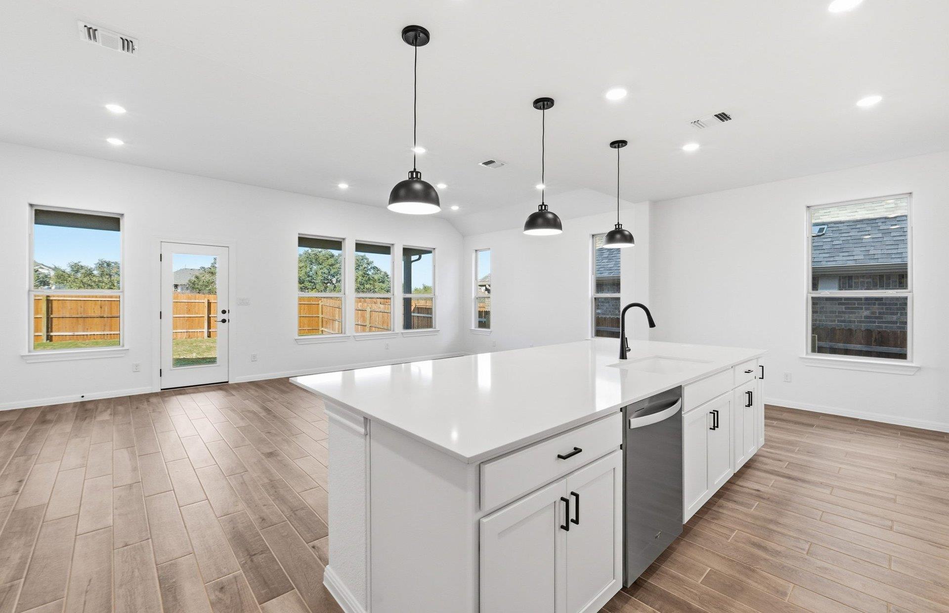 600 Canyoncrest Way, Liberty Hill, TX 78642