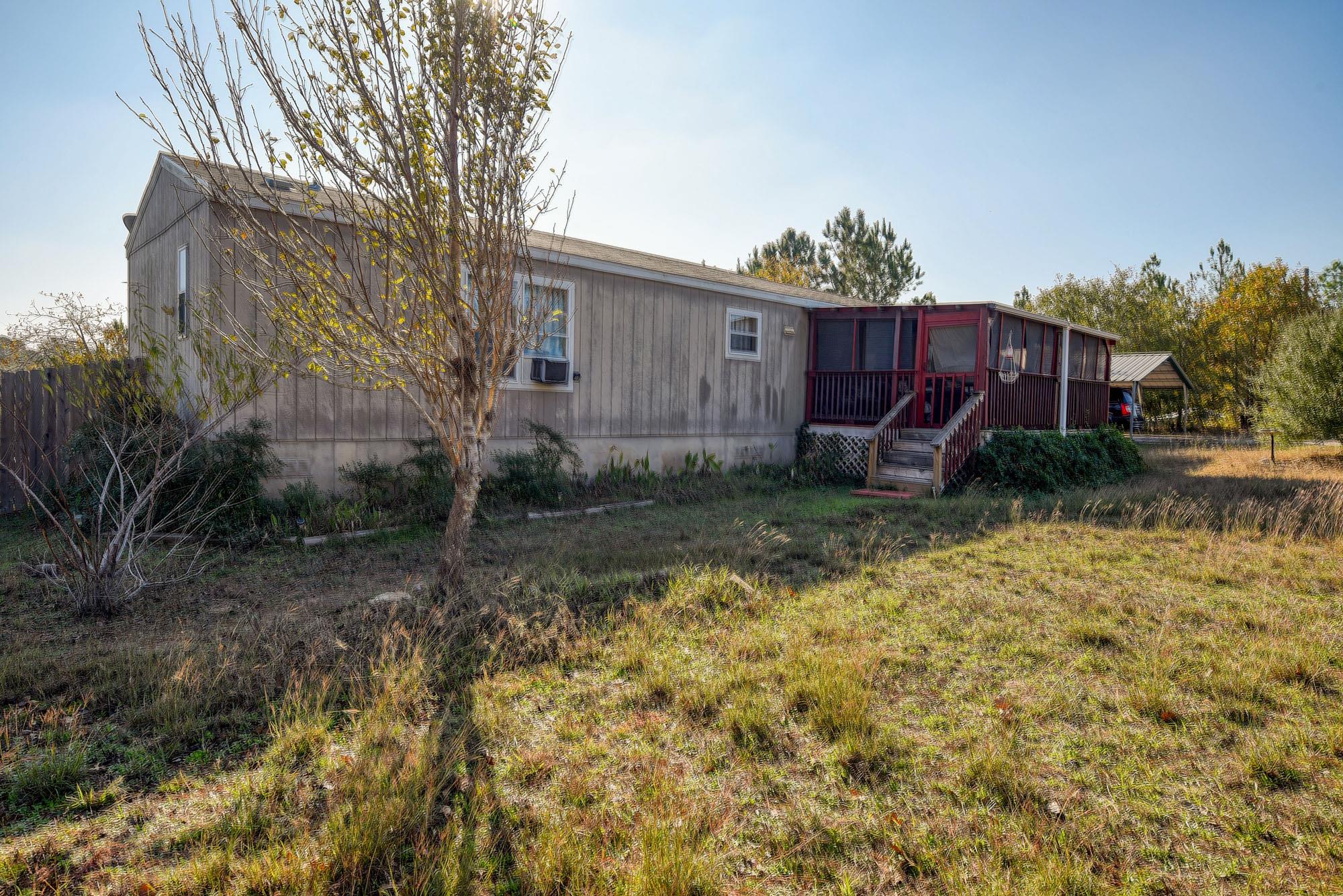 106 Lakewood Dr, Bastrop, TX 78602