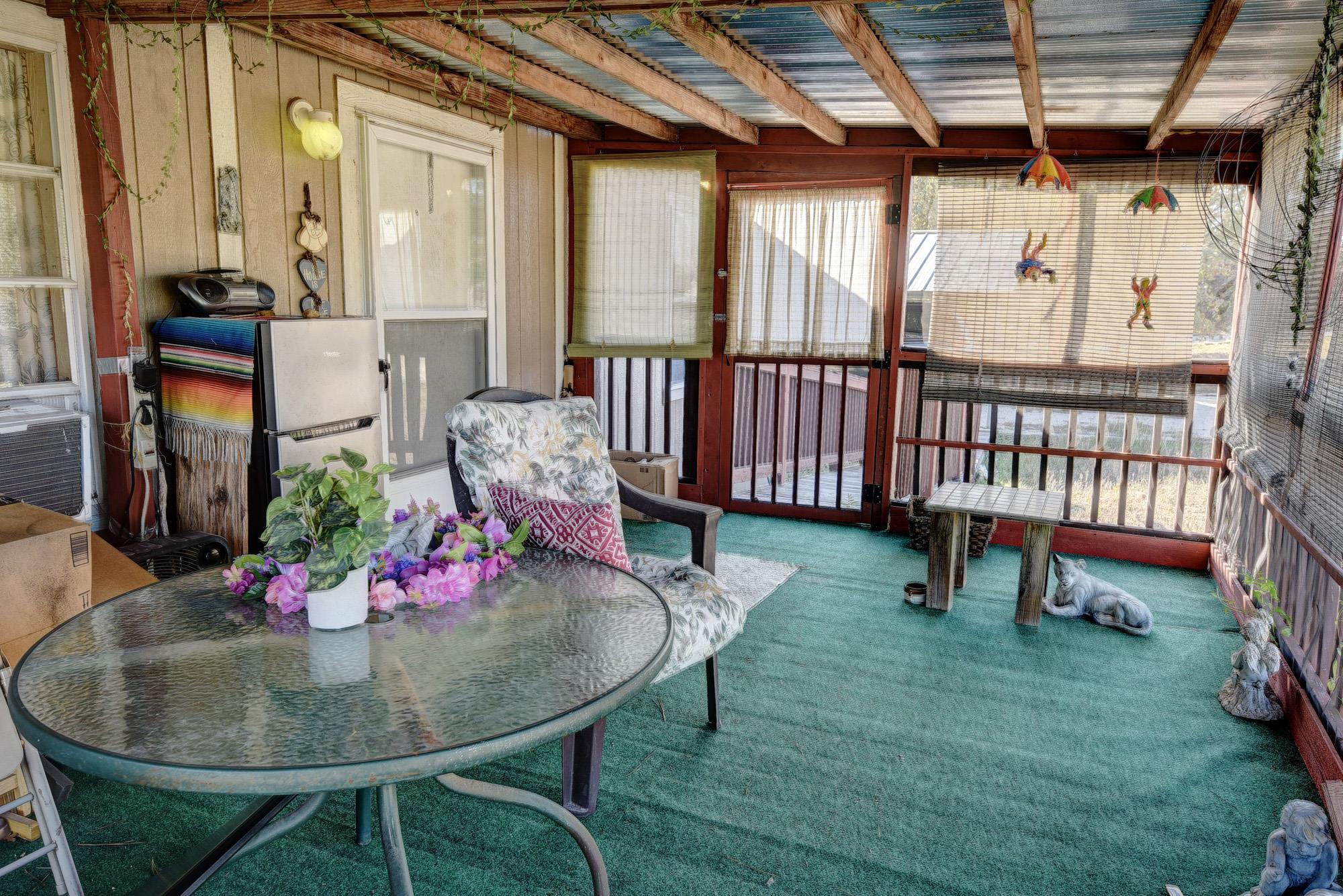 106 Lakewood Dr, Bastrop, TX 78602