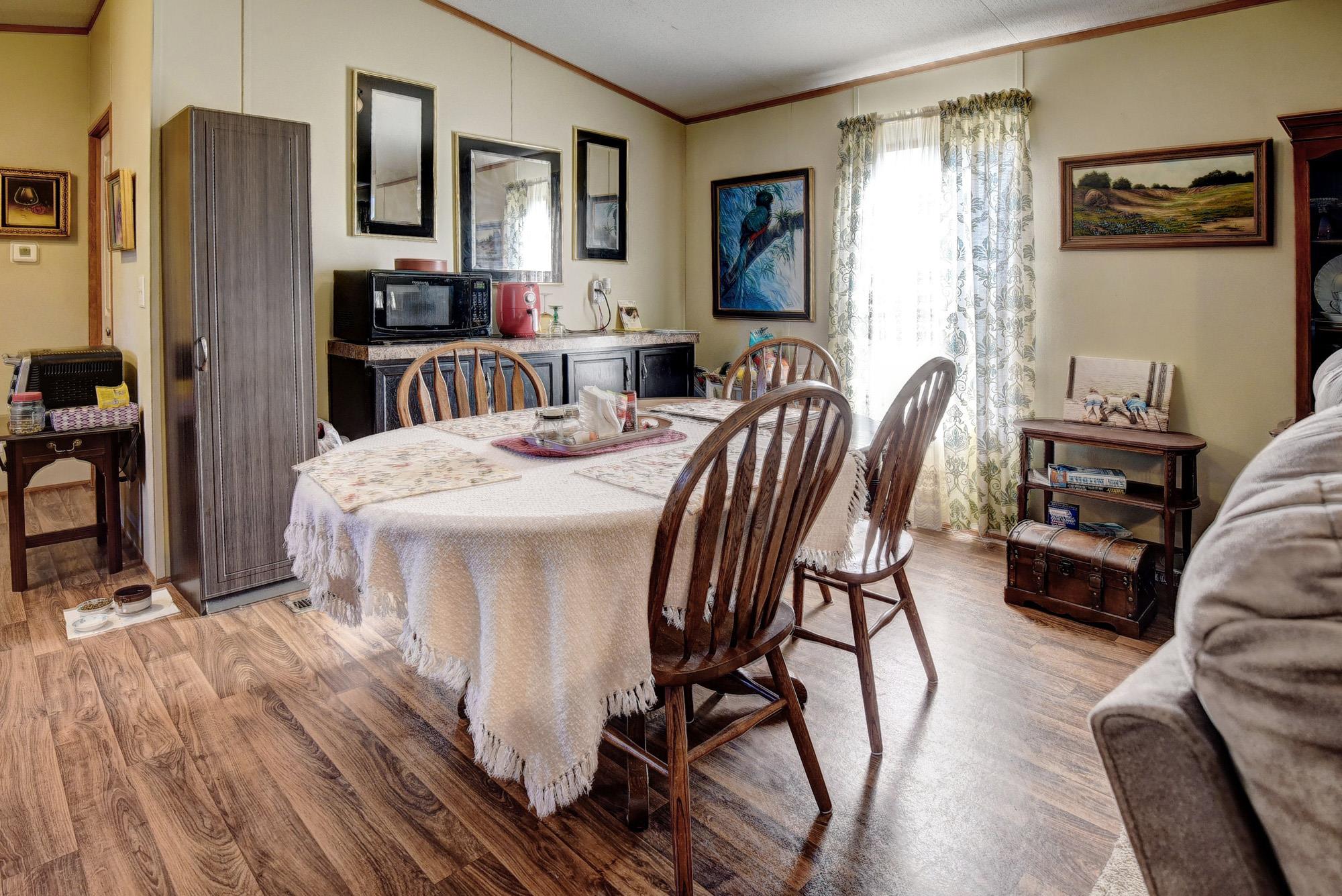 106 Lakewood Dr, Bastrop, TX 78602