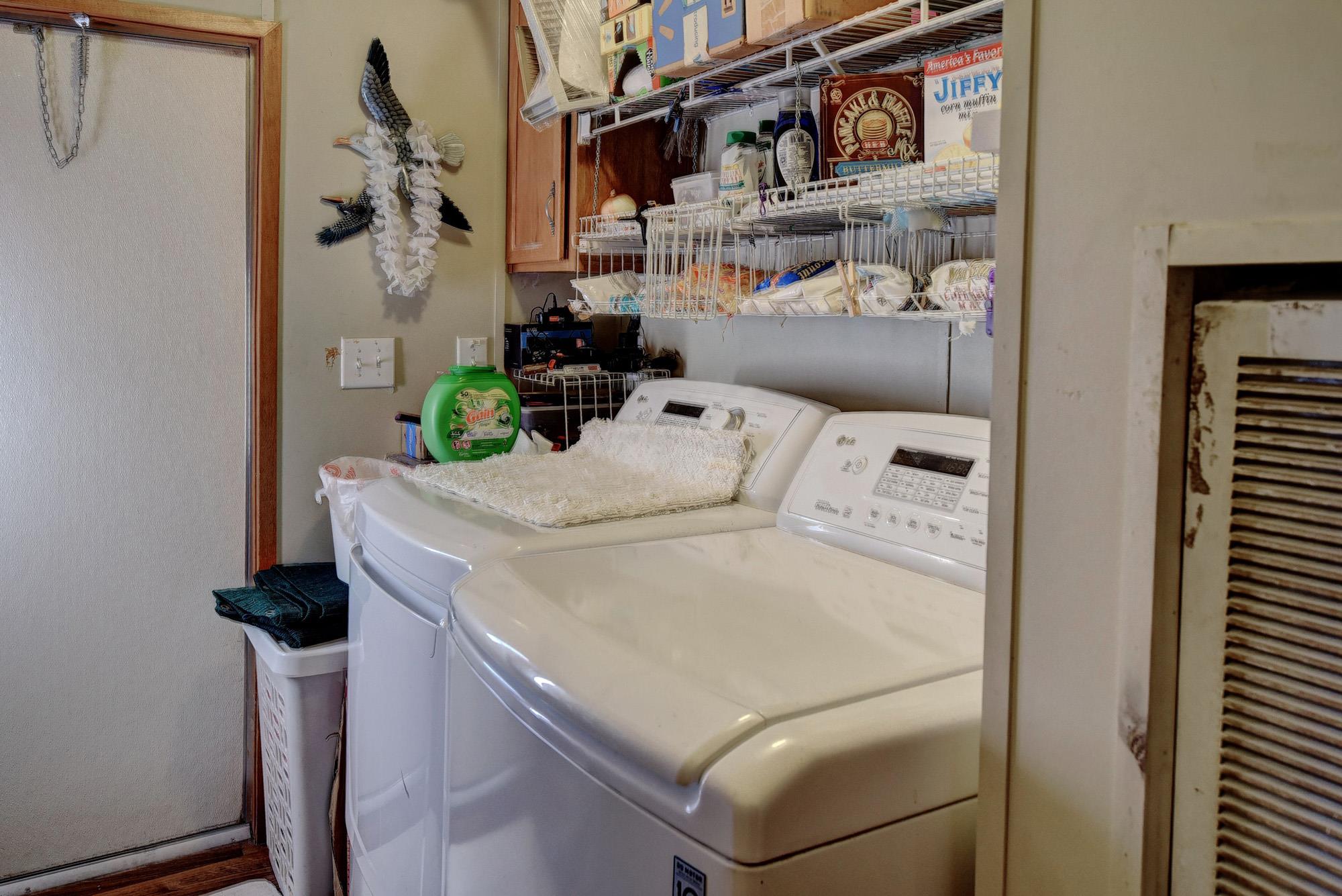 106 Lakewood Dr, Bastrop, TX 78602