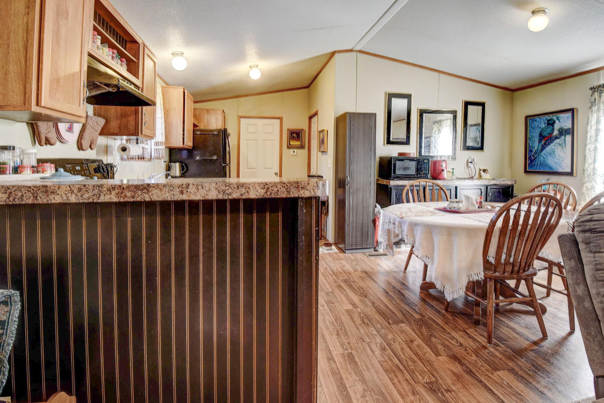 106 Lakewood Dr, Bastrop, TX 78602