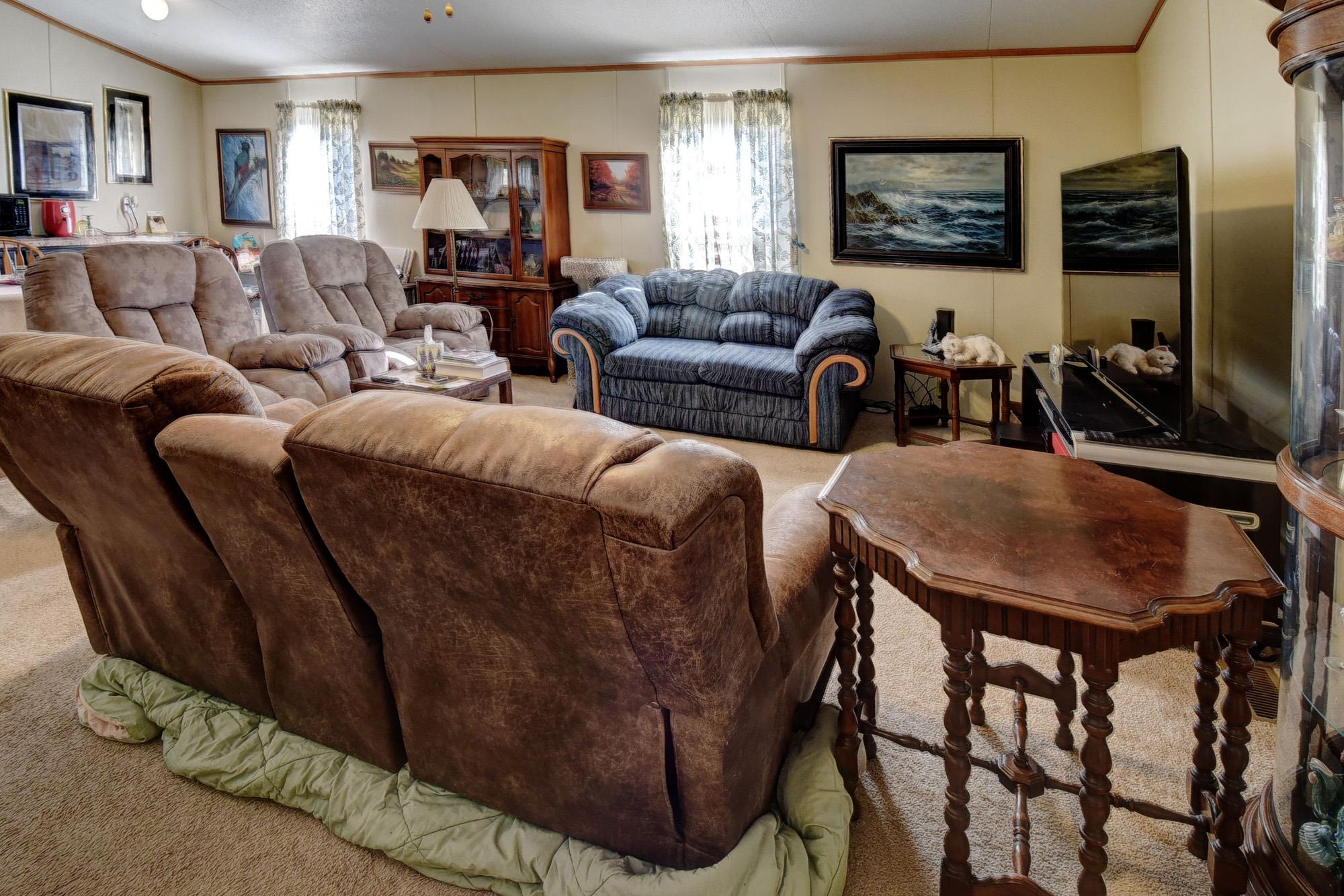 106 Lakewood Dr, Bastrop, TX 78602