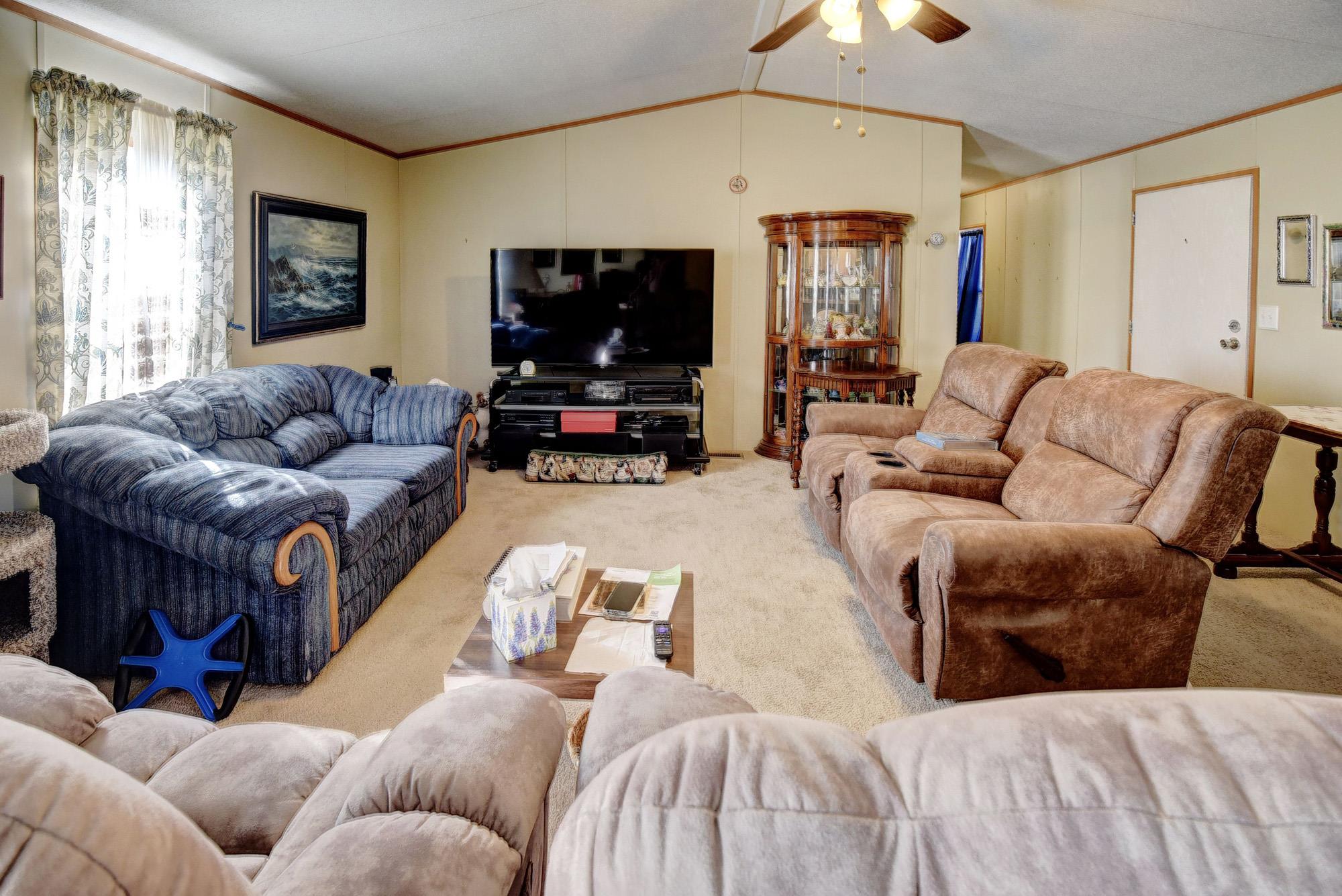 106 Lakewood Dr, Bastrop, TX 78602