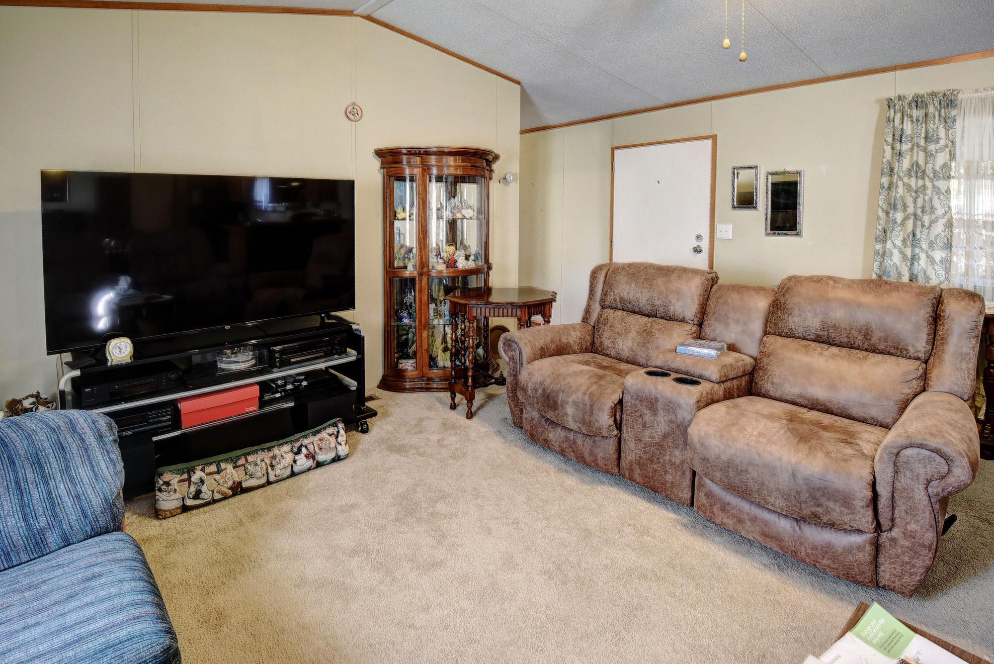 106 Lakewood Dr, Bastrop, TX 78602