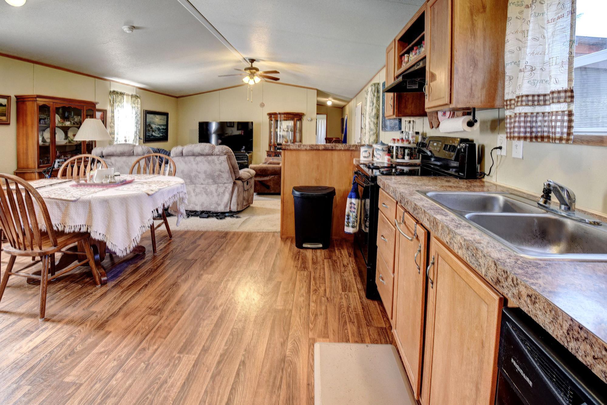 106 Lakewood Dr, Bastrop, TX 78602