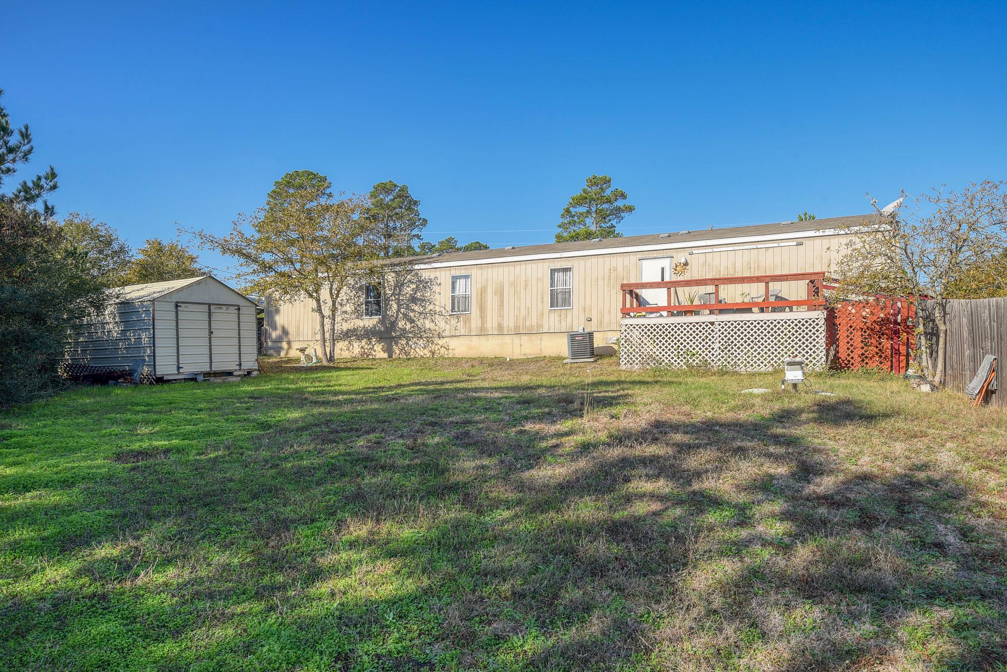 106 Lakewood Dr, Bastrop, TX 78602