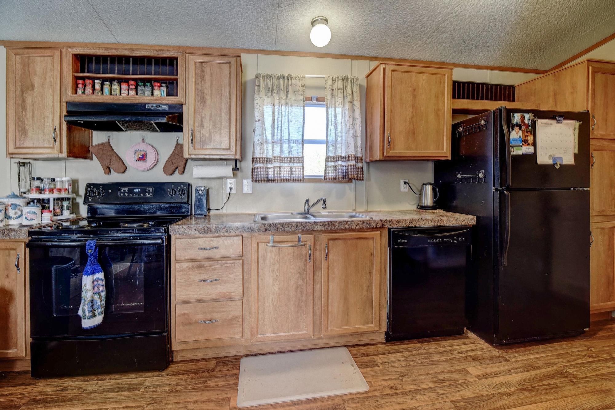 106 Lakewood Dr, Bastrop, TX 78602