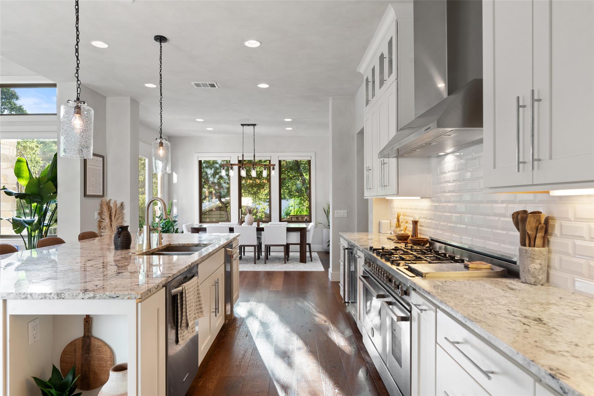 1002 Meriden Ln, Austin, TX 78703