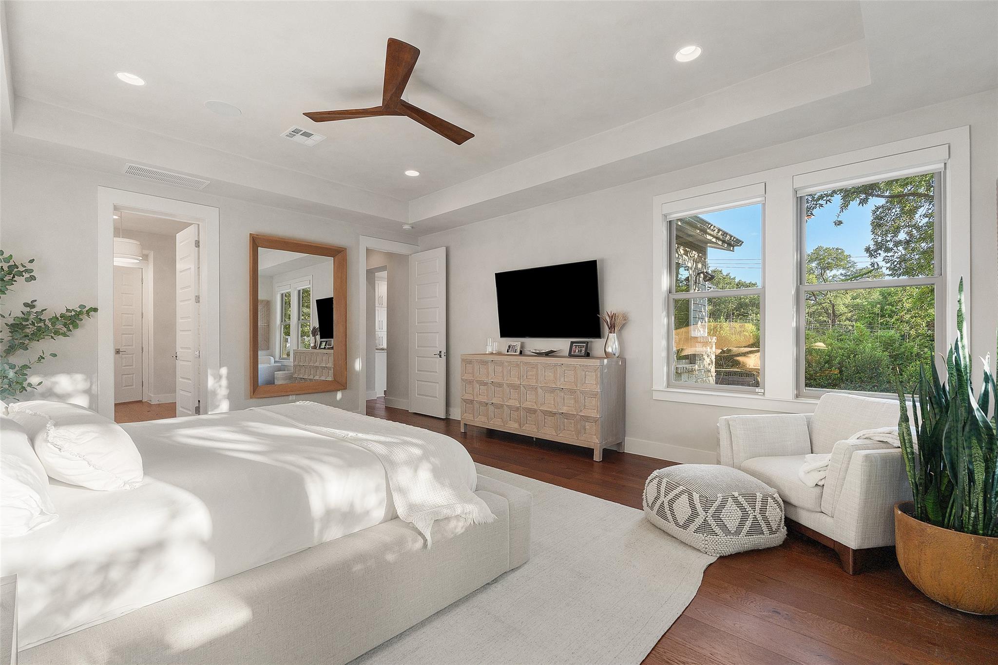 1002 Meriden Ln, Austin, TX 78703