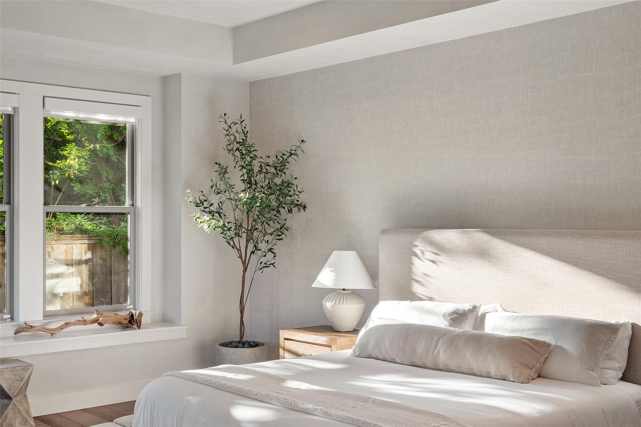 1002 Meriden Ln, Austin, TX 78703