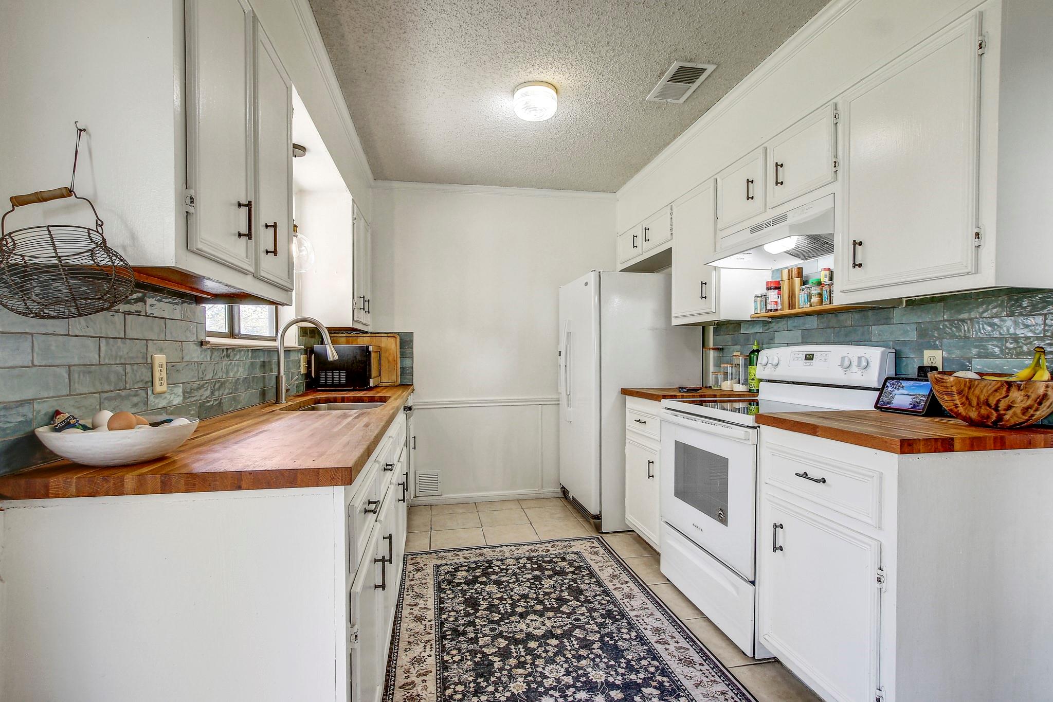 50109 Flintrock Dr, Georgetown, TX 78626